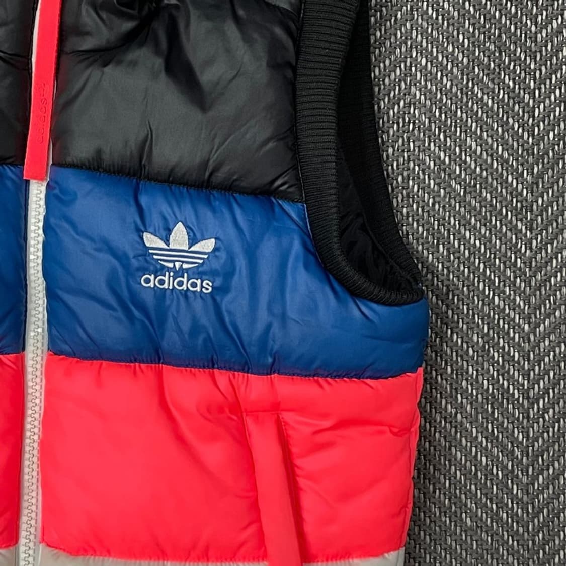 아디다스 배색 패딩 베스트 v0129 상품이미지4