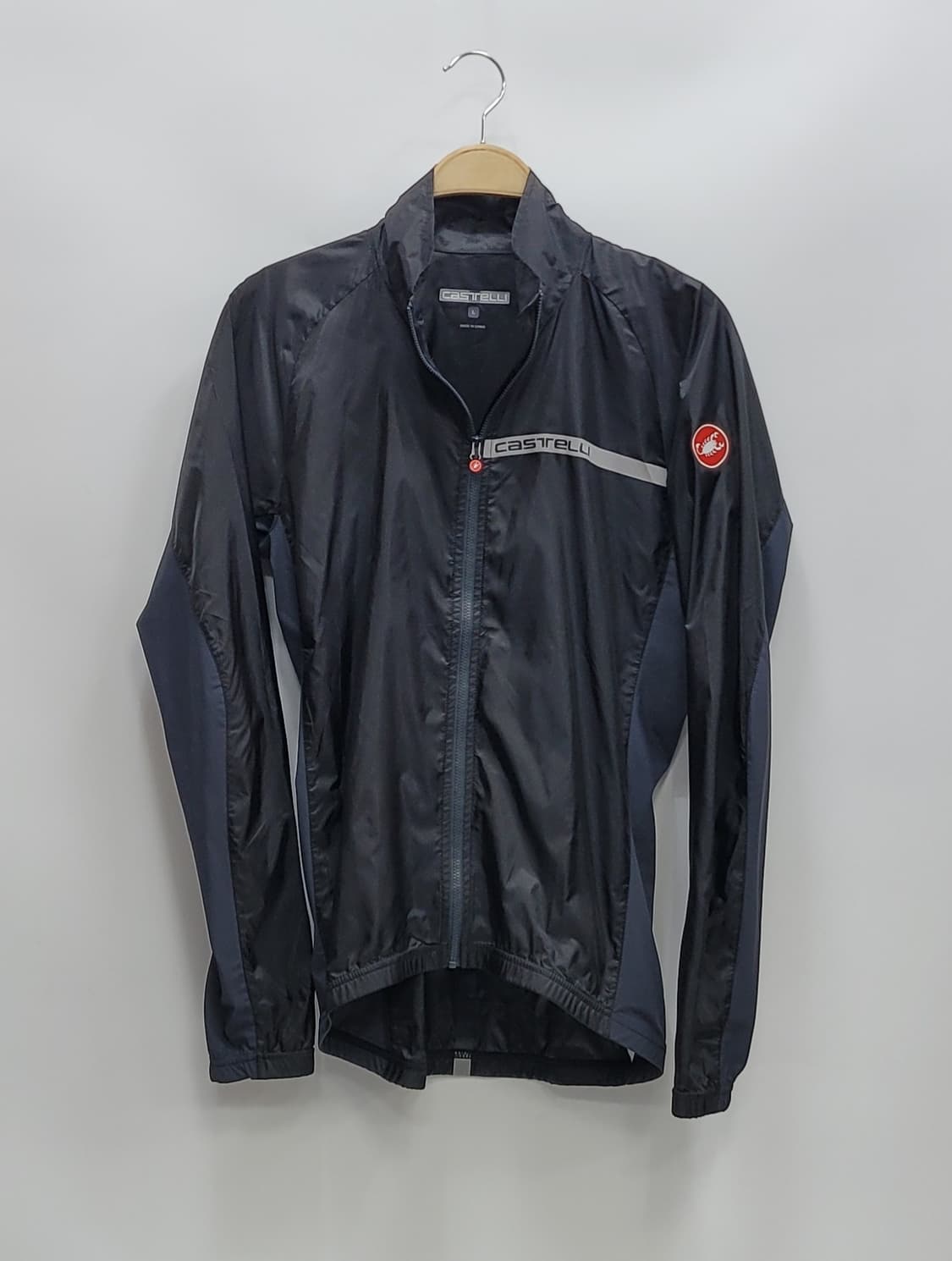 (새상품급) CASTELLI 카스텔리 스쿼드라 스트레치 윈드자켓/남 L  상품이미지1