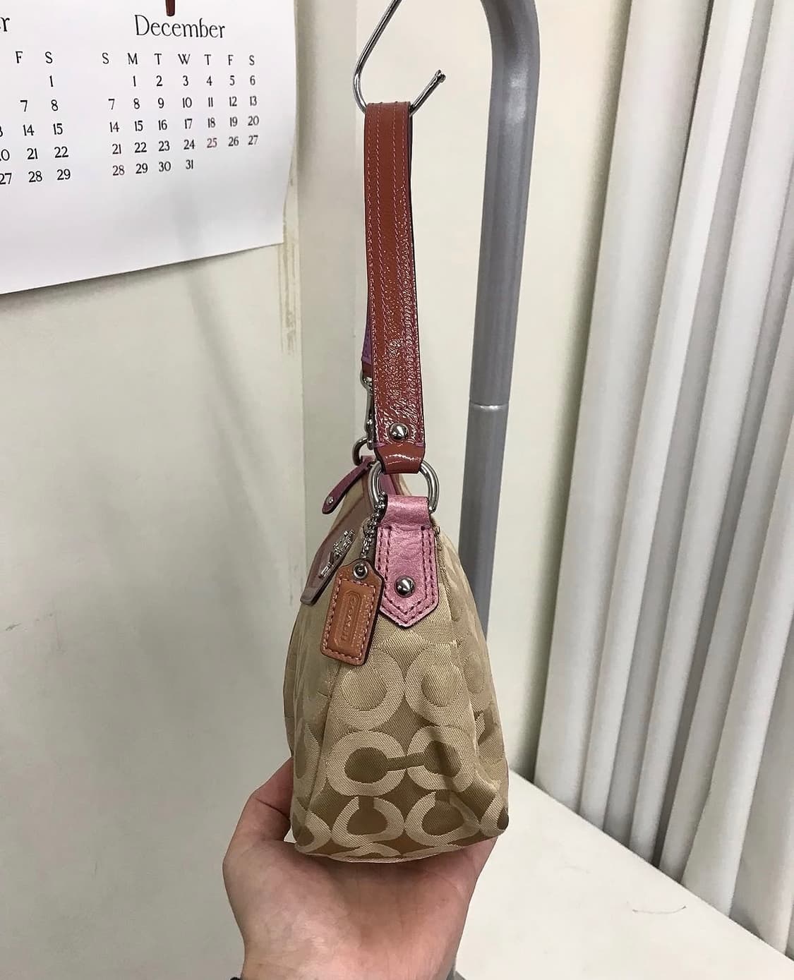 코치 미니 숄더백 상품이미지3