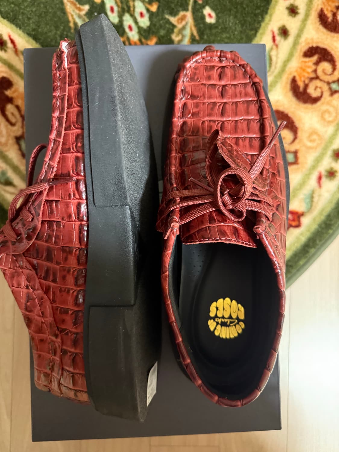 마틴로즈 클락스 엠보싱 드레스업 슈즈 상품이미지2