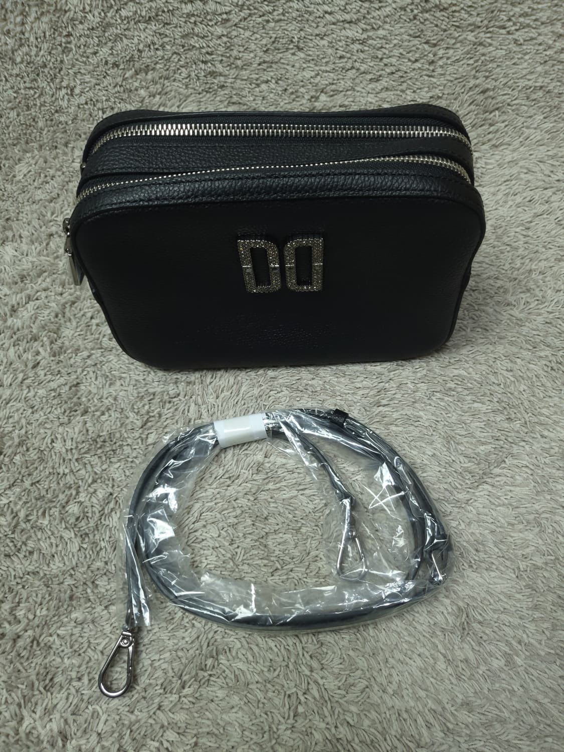 닥스 스왈로브스키 크리스탈 DD로고 장식 소가죽 여성 크로스백 새제품 상품이미지4