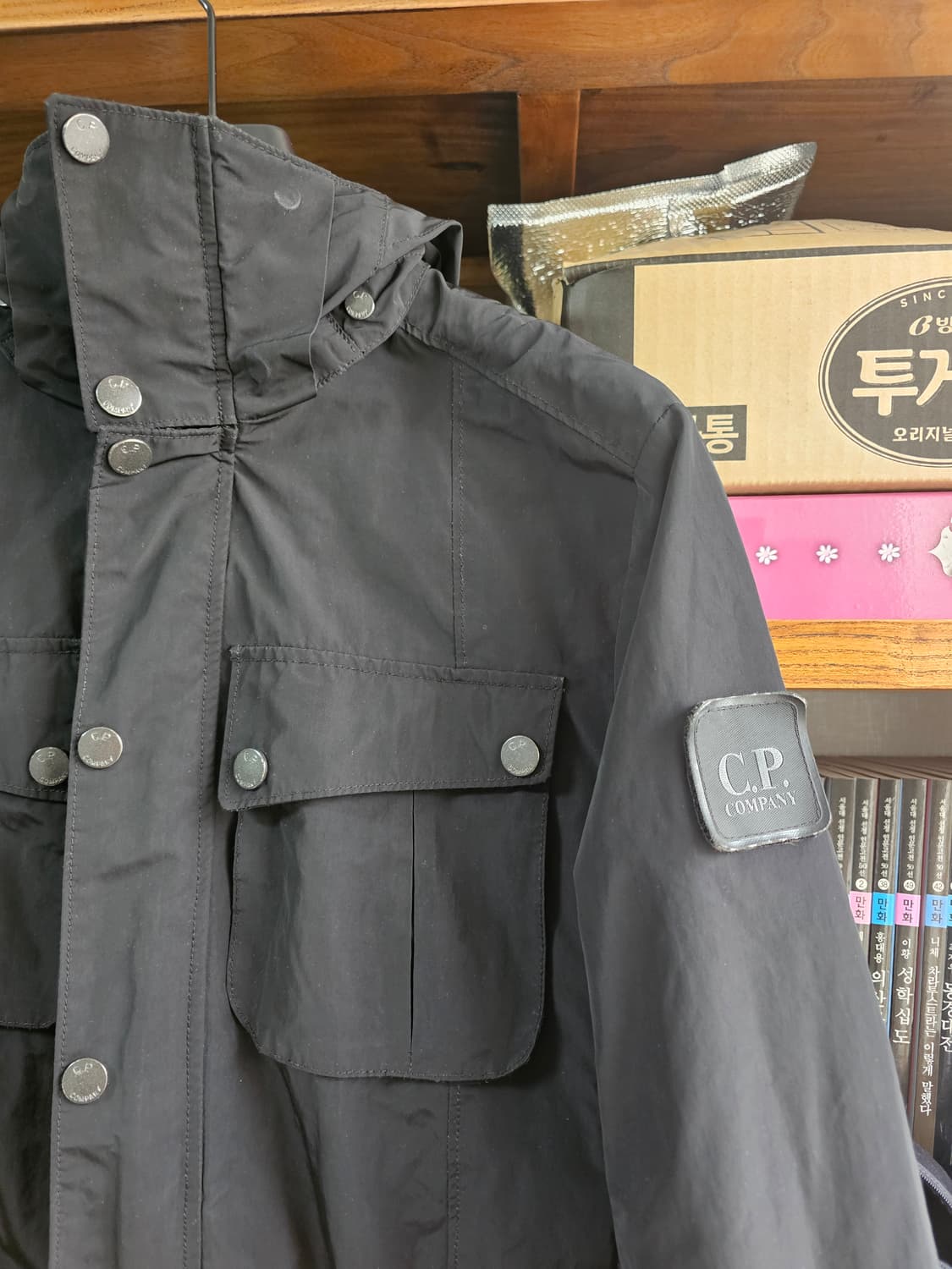 원가 70만 씨피 CP컴퍼니 블랙 야상형 나일론 자켓 팔아요 상품이미지2