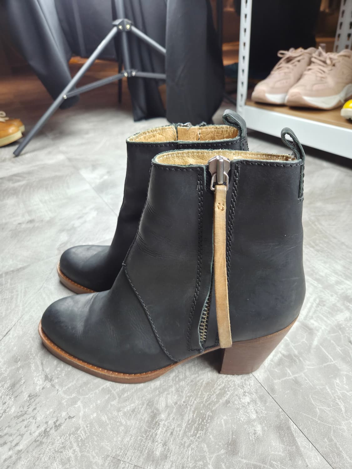 아크네스튜디오 앵클부츠 245 상품이미지1