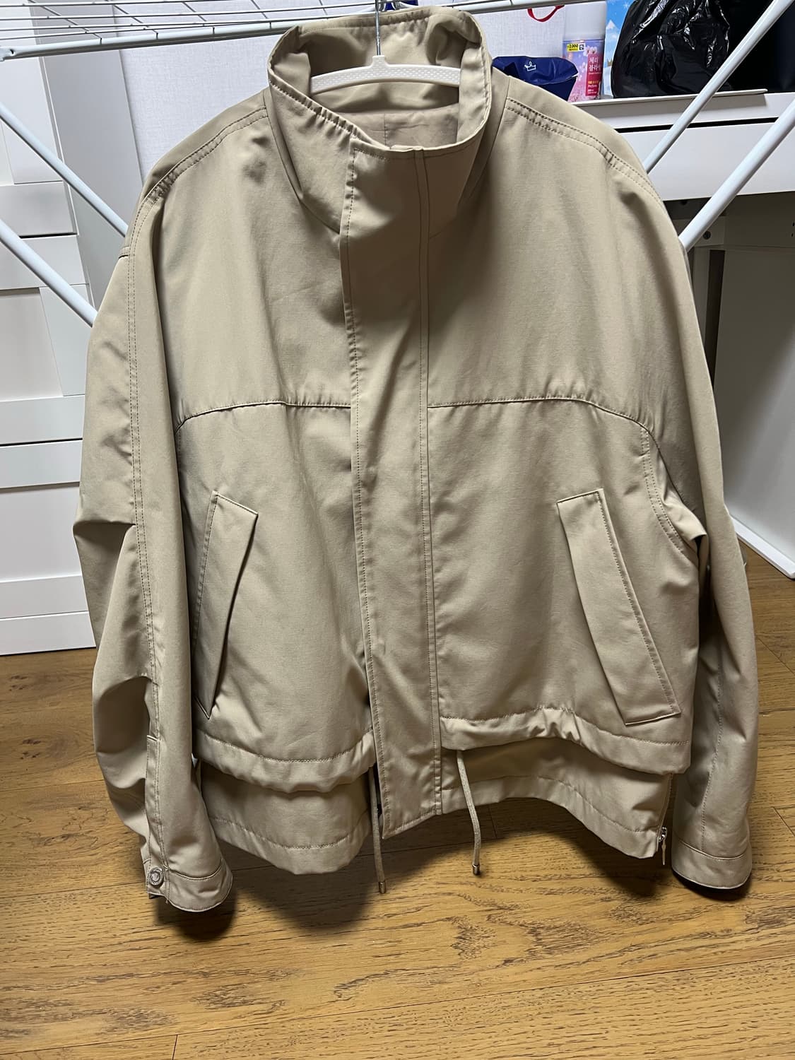 솔리드옴므 22SS 쉘파카 카키(베이지) 상품이미지2