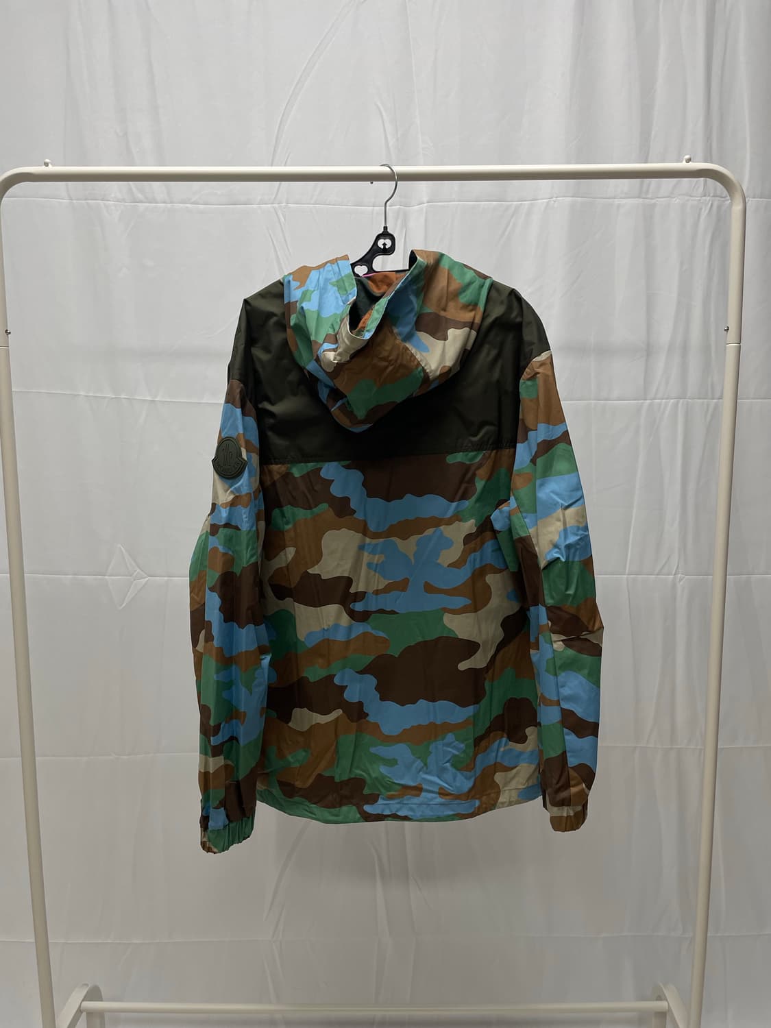 [새상품급/택구성] 몽클레어 쿤데 카모플라쥬 후드 바람막이 자켓 [4] 상품이미지6