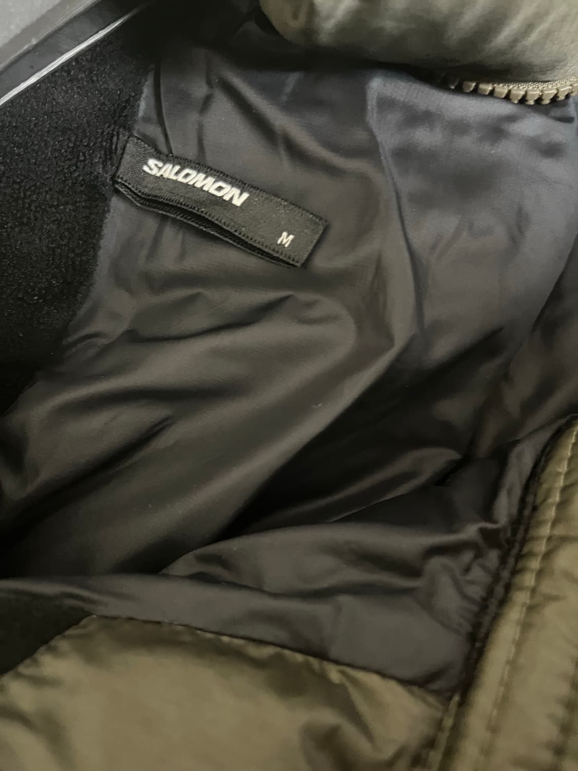 살로몬 컨투어 다운 자켓 카키 size M(상태 매우 좋음) 상품이미지4