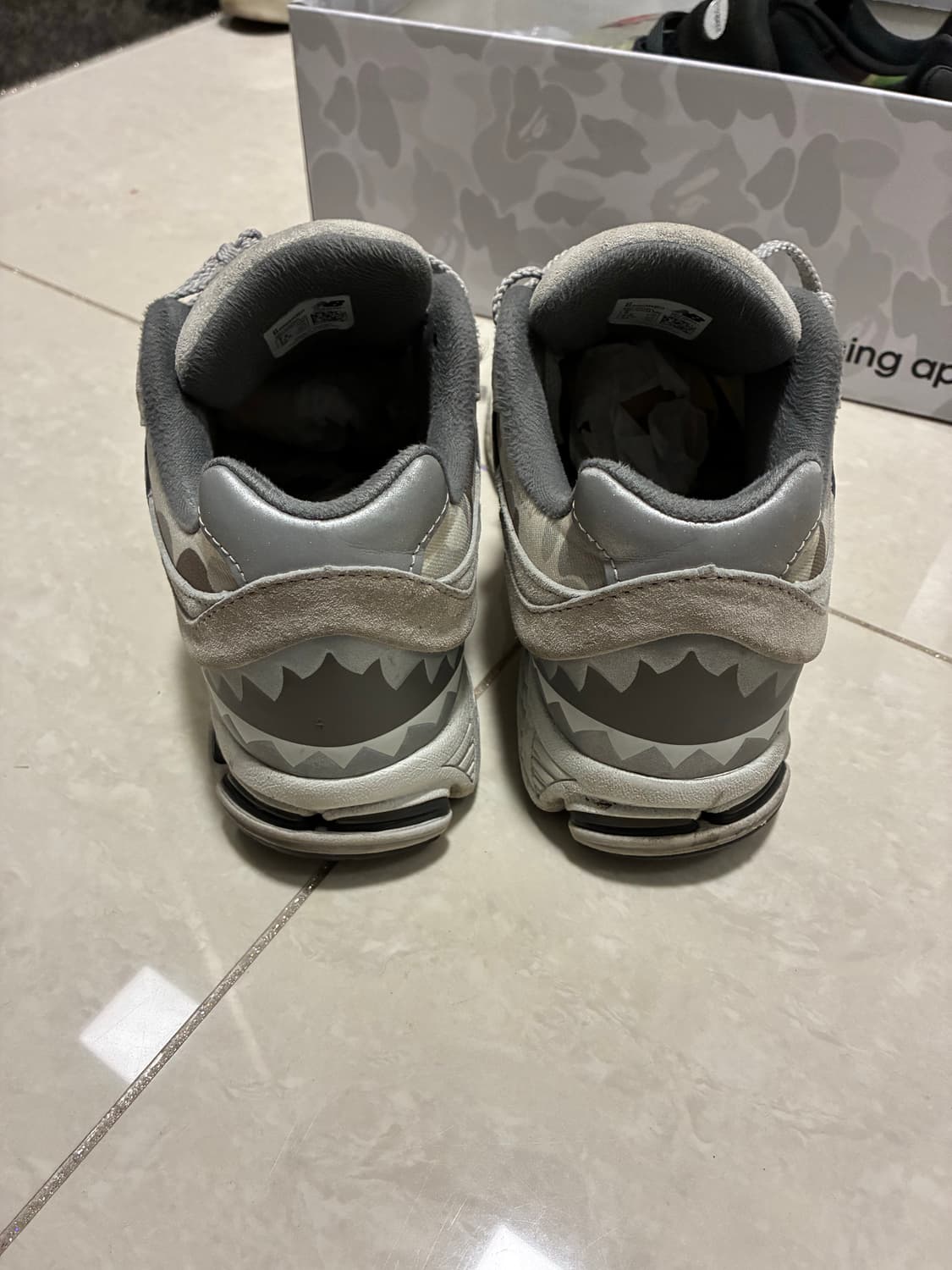 베이프 뉴발란스 2002R 상품이미지7