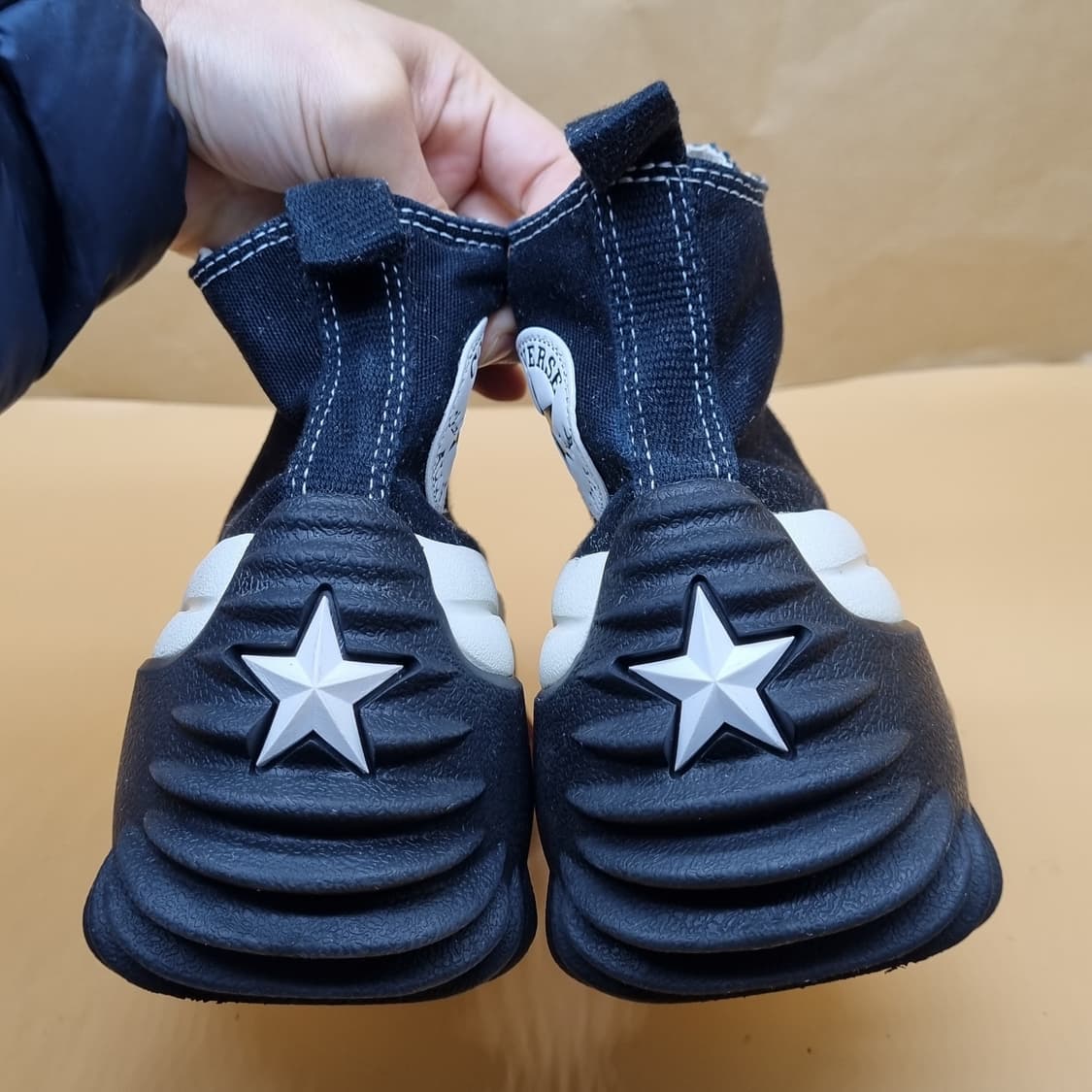 컨버스 런스타 모션 블랙 하이탑 225 상품이미지4