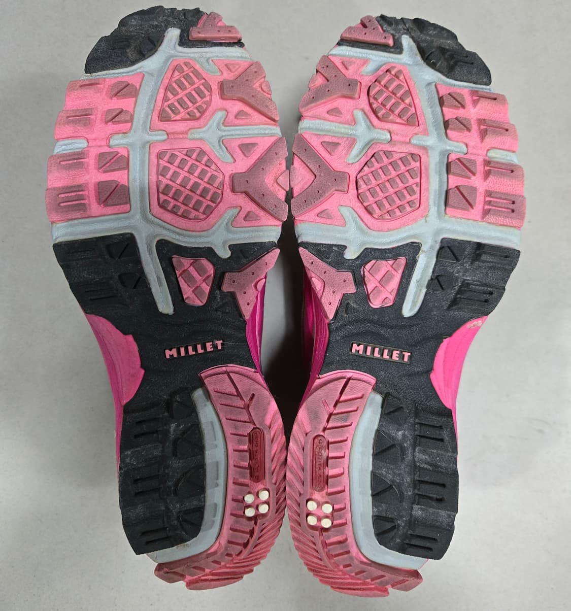 밀레 어드밴스우먼 고어텍스 중등산화 245mm 상품이미지8