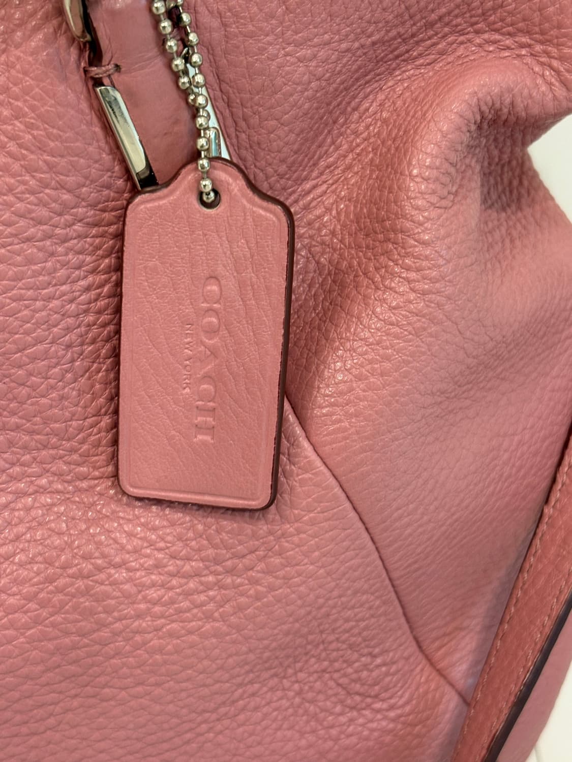 coach핑쿠토트크로스백 상품이미지3