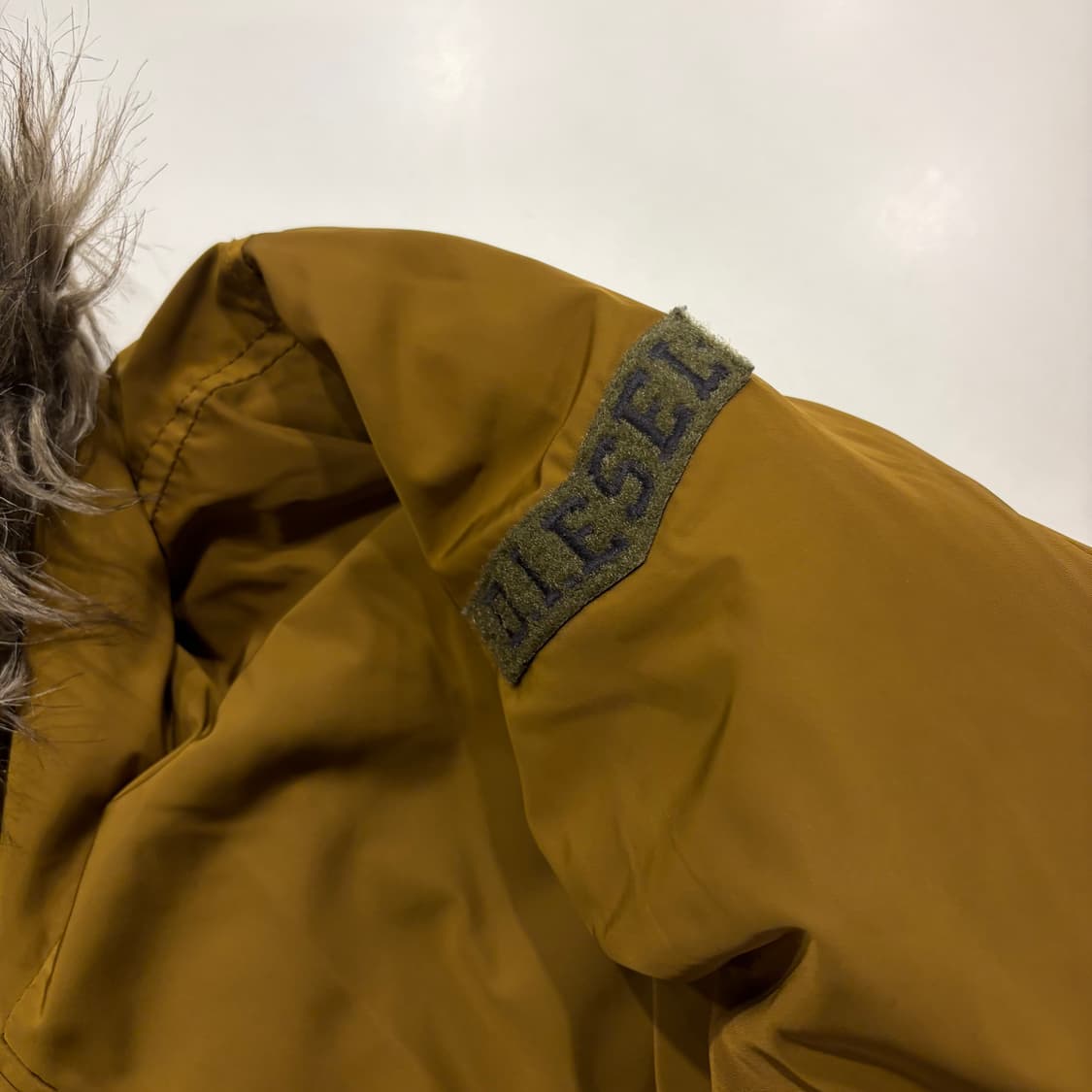 [M] 디젤 카키 브라운 포켓 후드 패딩 점퍼 C20 상품이미지4