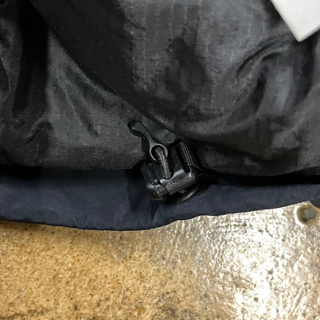 [정품/M] 아크테릭스 블랙 바람막이 후드 자켓 b10 상품이미지8