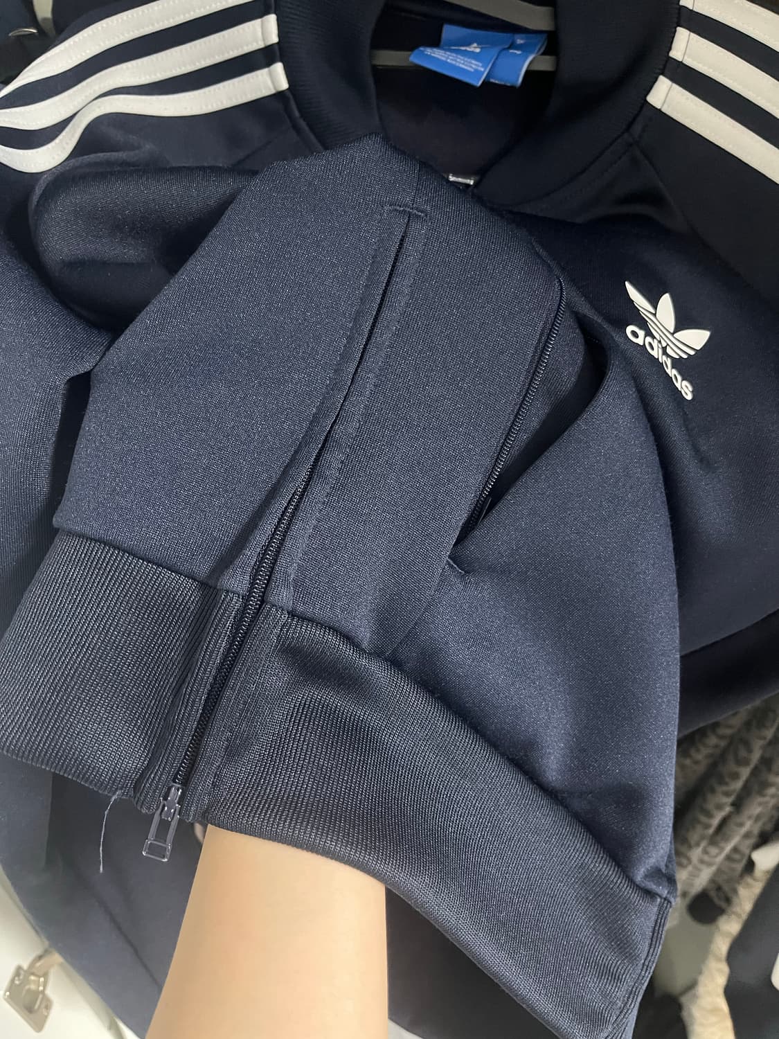 아디다스 슈퍼스타 릴렉스 트랙탑 네이비 상품이미지4