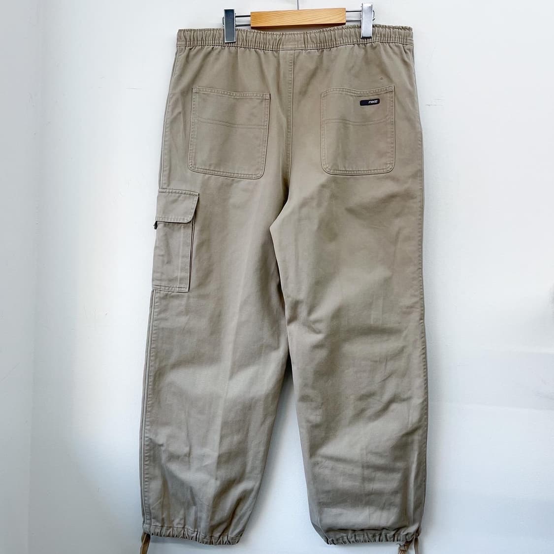 나이키 00s 스우시 원포켓 베이지 와이드 카고조거팬츠 상품이미지7
