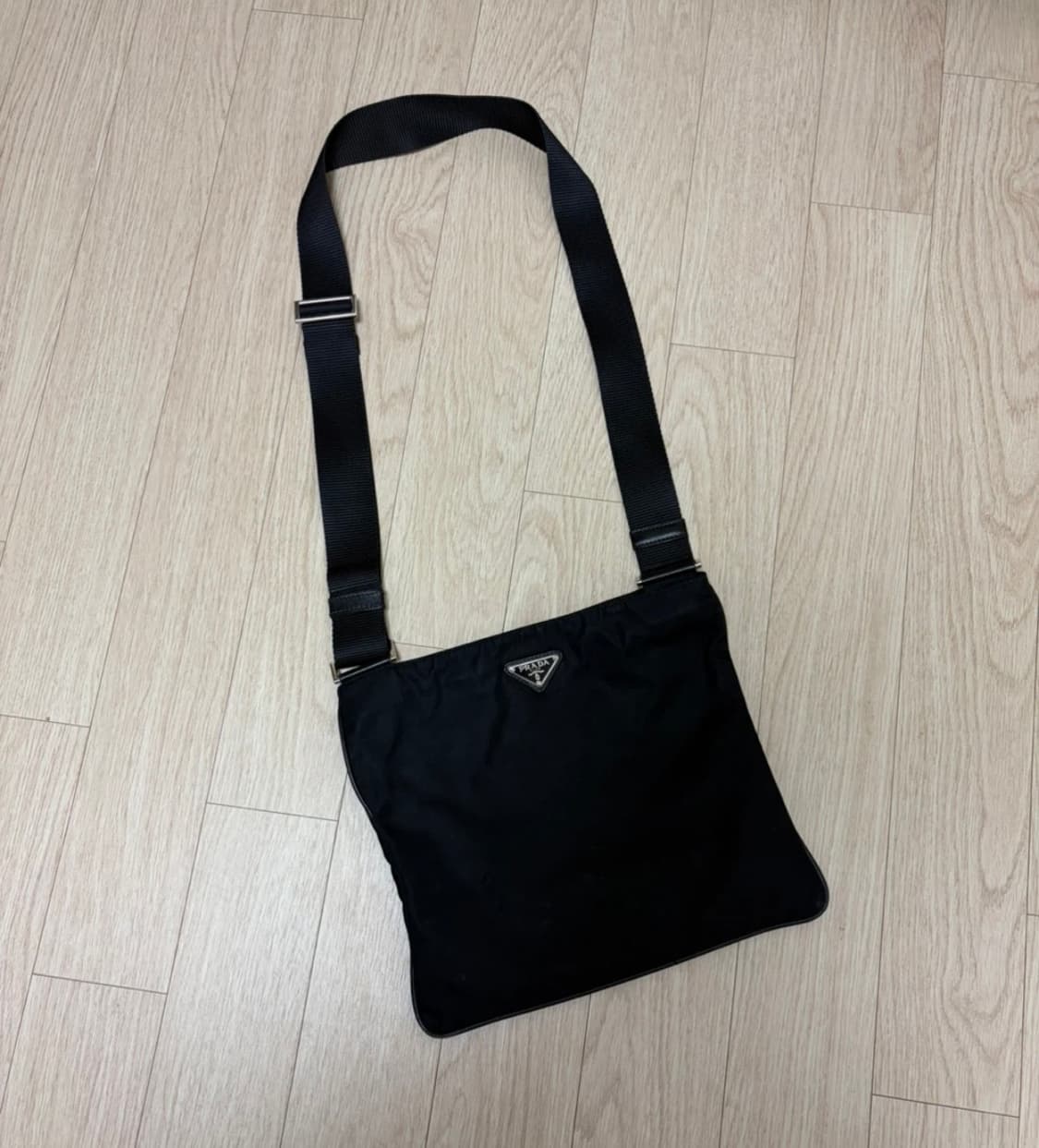 [os] 프라다 나일론 크로스백 상품이미지1