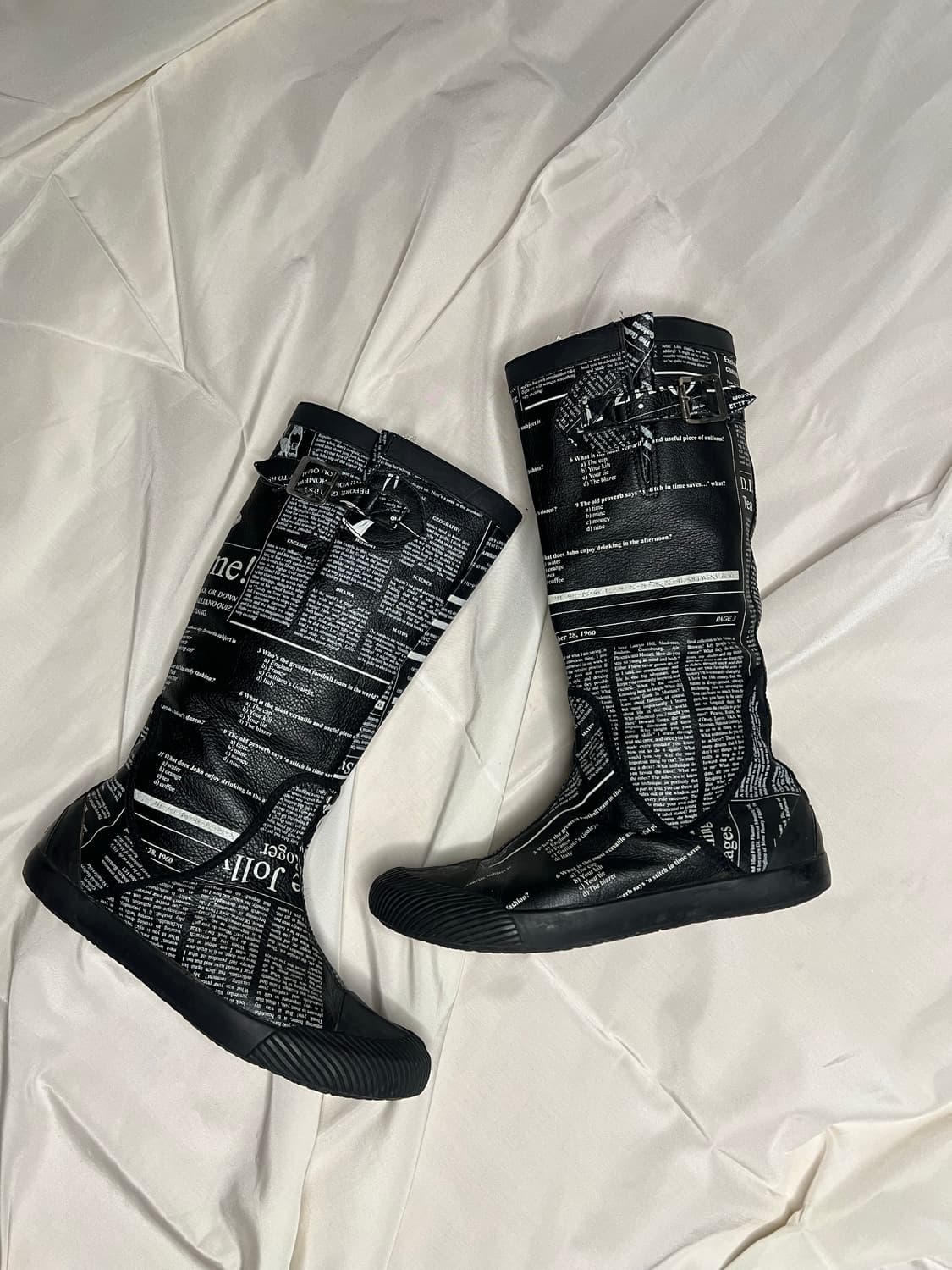 희귀** 00s JohnGalliano newspaper boots 상품이미지1