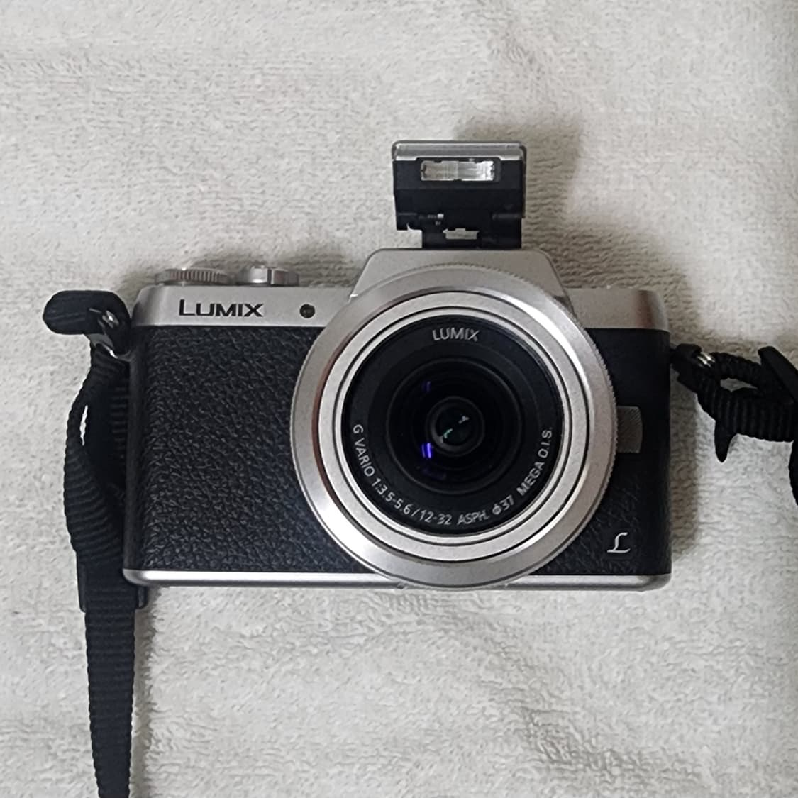 파나소닉 디카 루믹스 GF8 와 12-32mm 렌즈팝니다. 상품이미지3