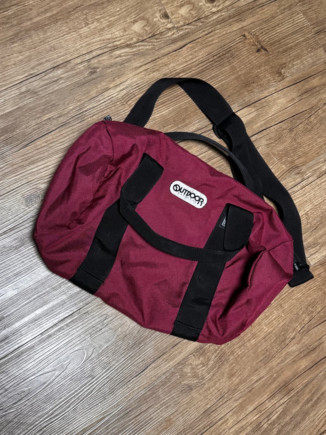 아웃도어 와인색 보스턴백 상품이미지1