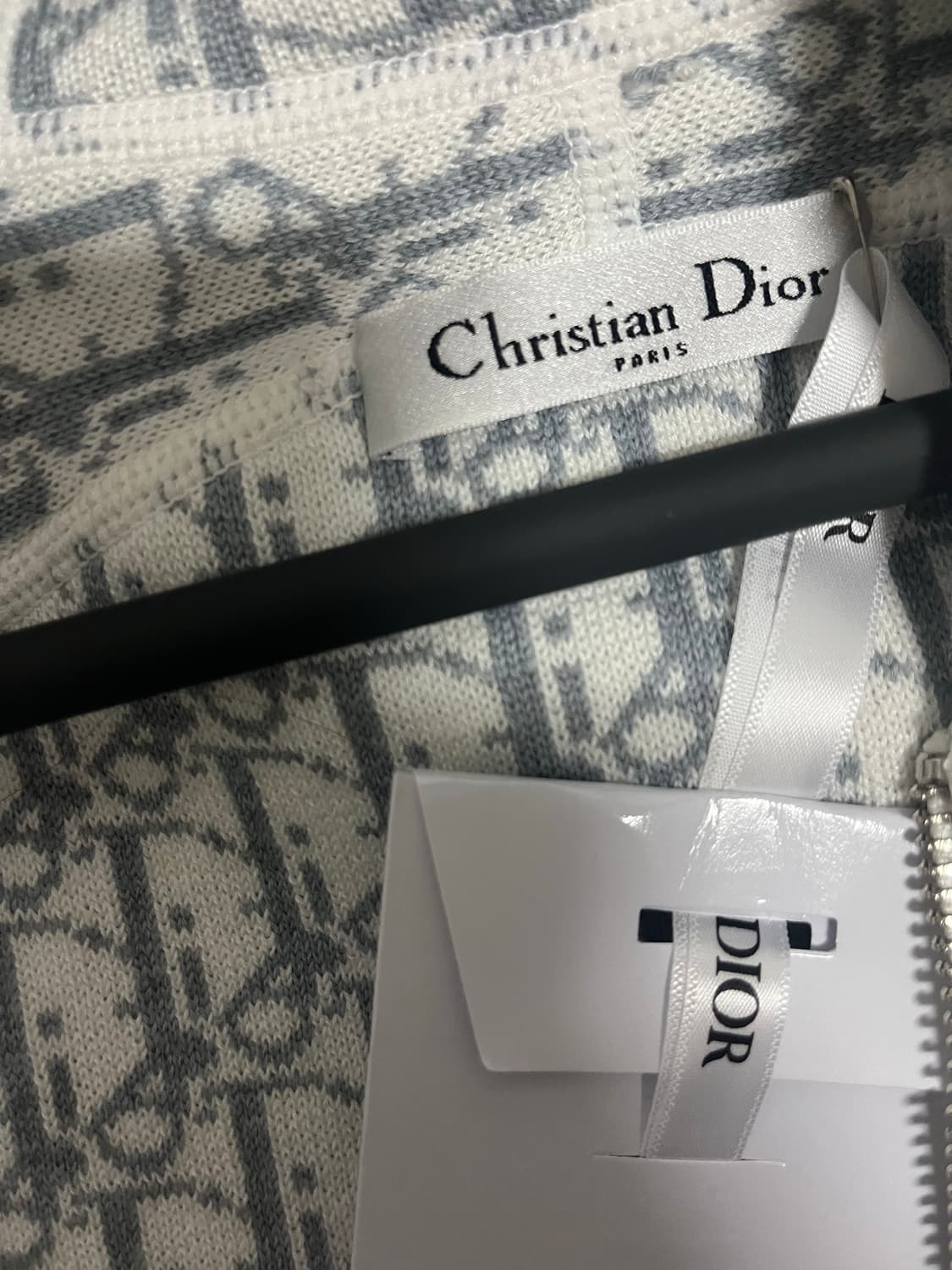 디올 오블리크 캐시미어 후드 상품이미지1