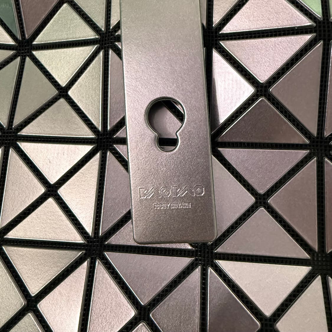 바오바오 프리즘 토트백 상품이미지2