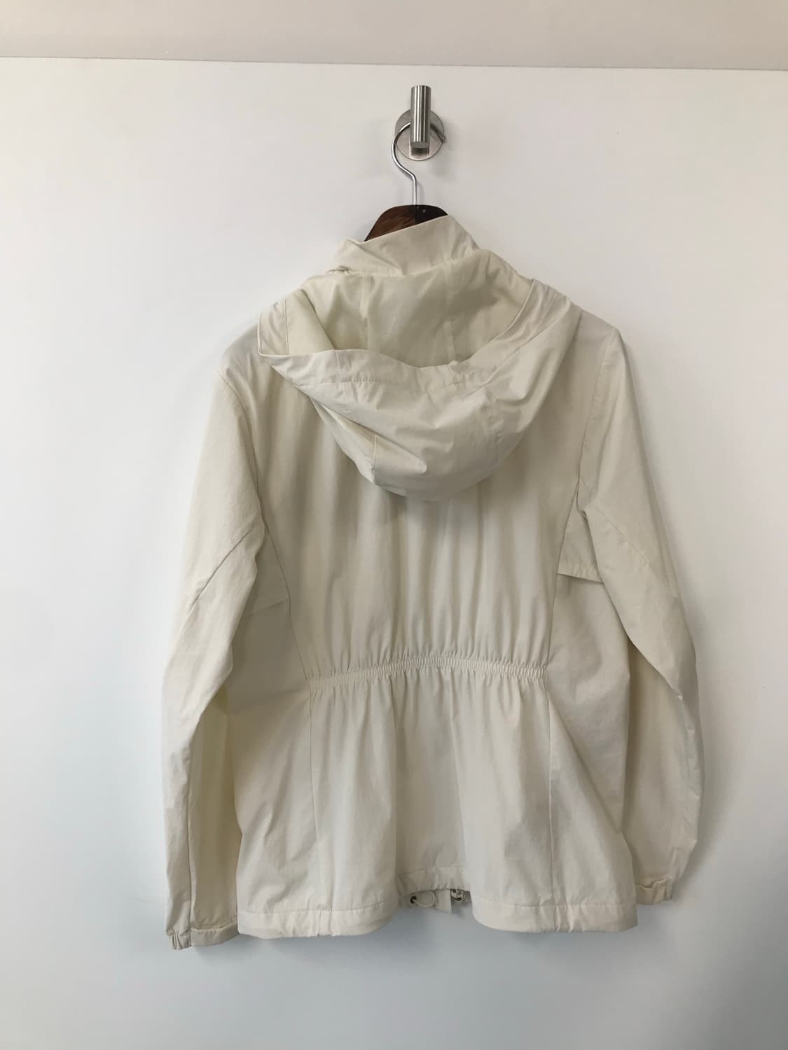 몽벨 자수로고 화이트 바람막이 자켓  상품이미지3