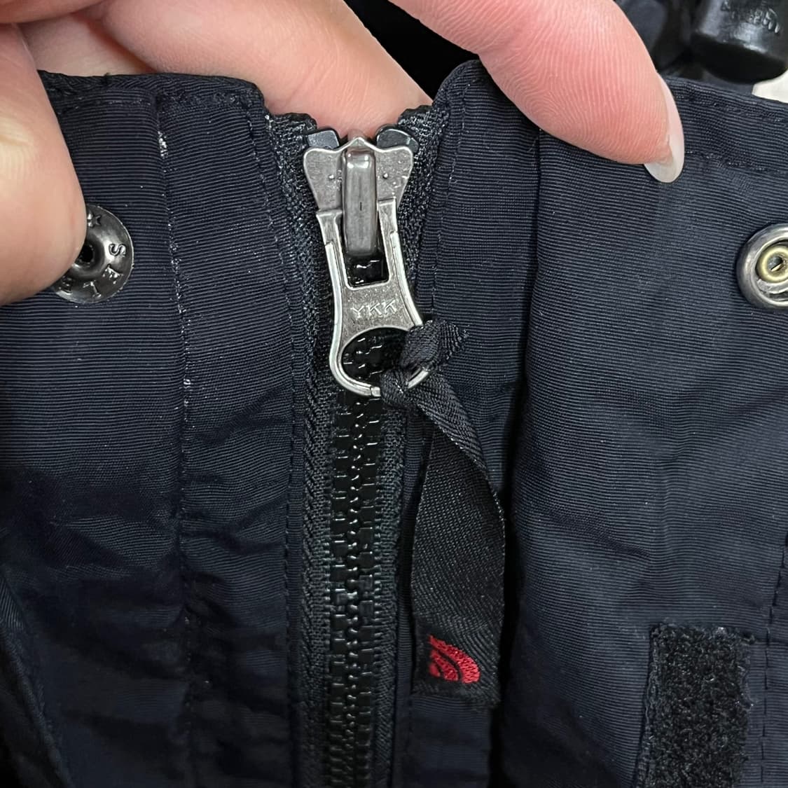 [정품/XS] 노스페이스 블랙 후드 바람막이 자켓 b10 상품이미지7