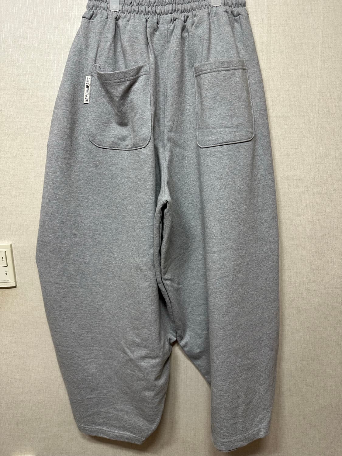 뉴치프시크dp 스웻 그레이 상품이미지3