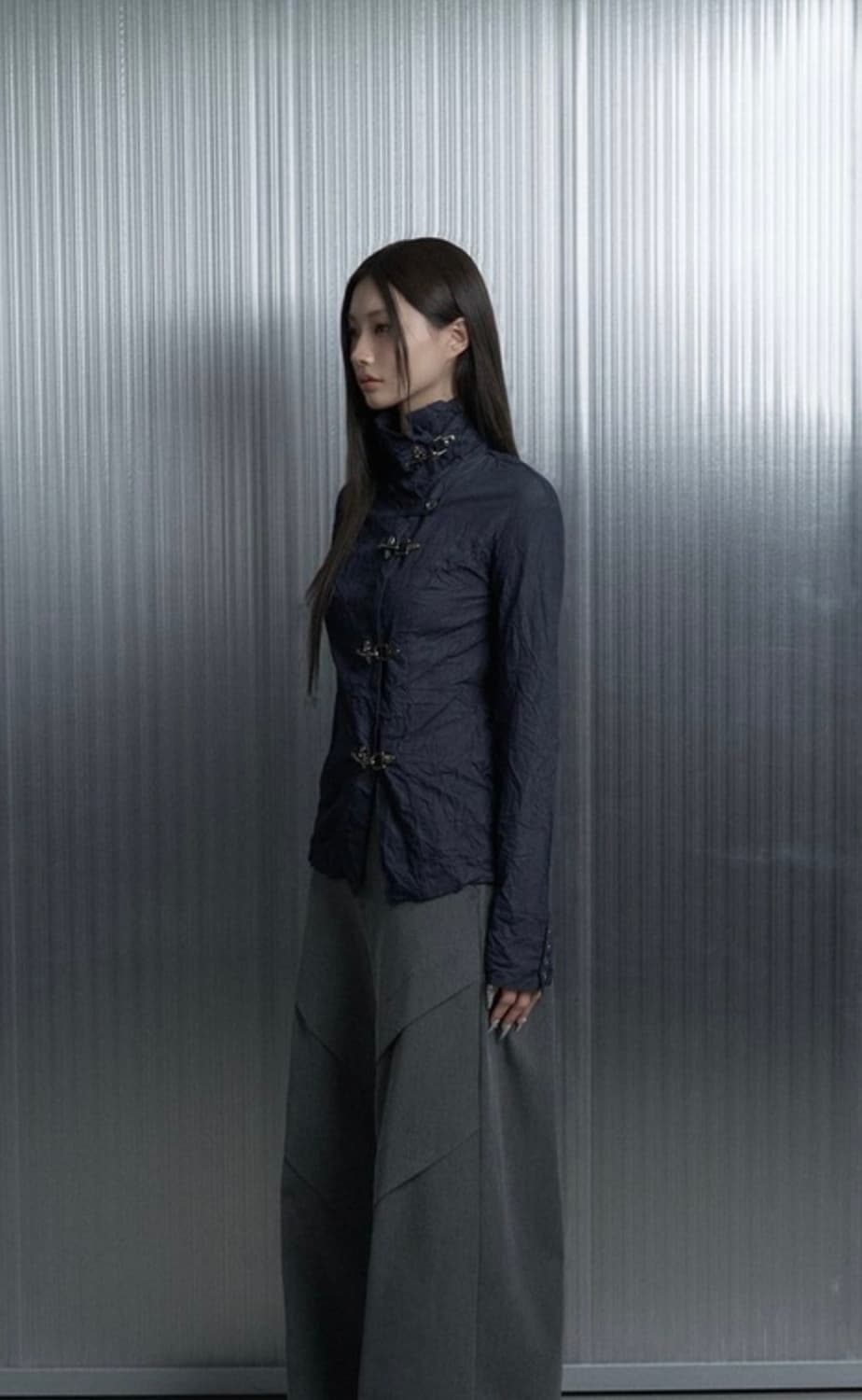 에트오소메 크링클 텍스처 후크 숏 자켓 상품이미지2