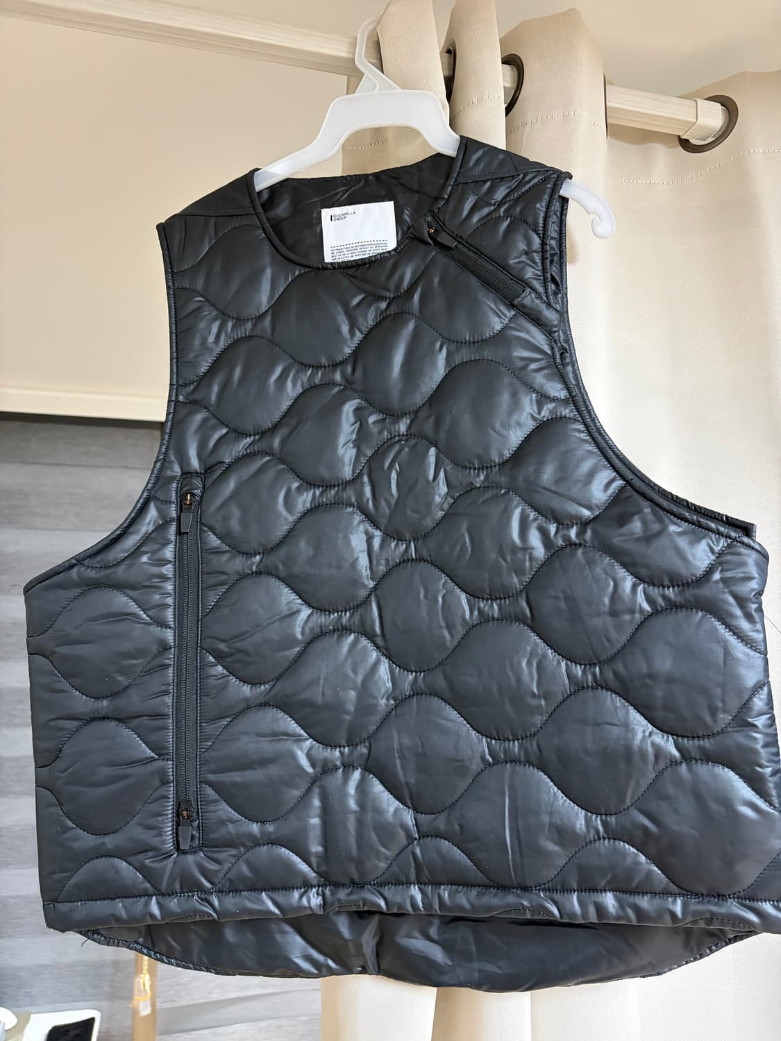 게릴라그룹 엠프티 콜라보 경량 패딩 조끼 상품이미지1