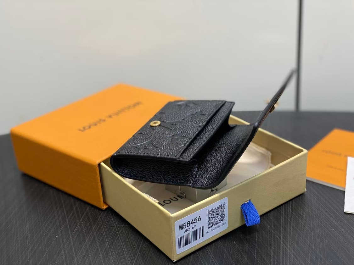 루이비통 비즈니스 카드 홀더 모노그램 엠보스 레더 블랙 상품이미지5