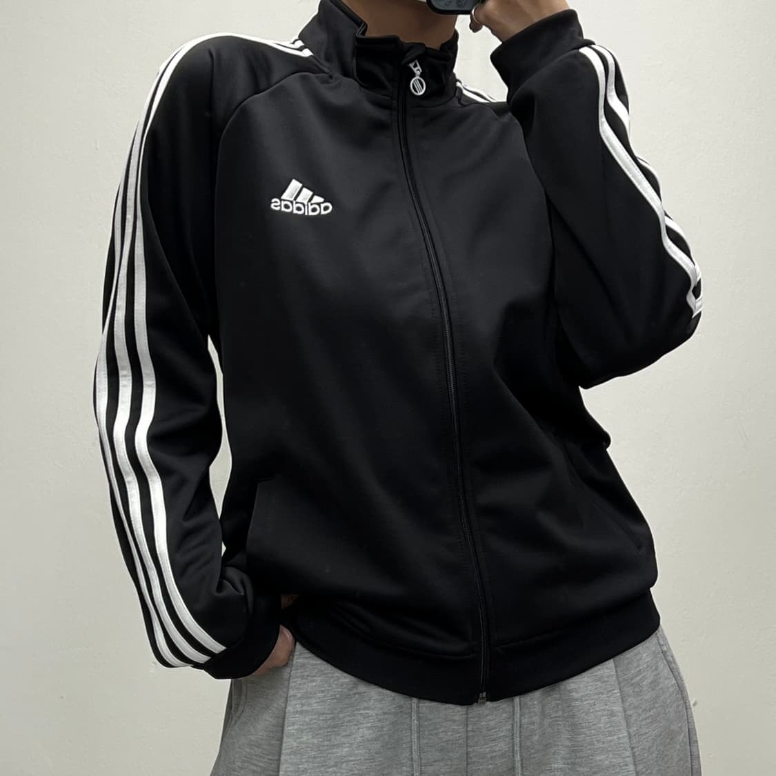  아디다스 삼각로고 져지 블랙 82 [041504] 상품이미지1