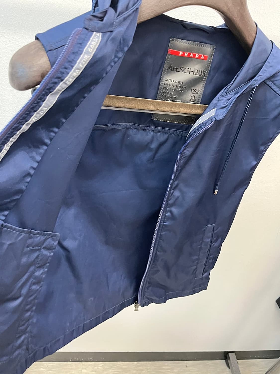95) 프라다 리나일론 후드 베스트  상품이미지8