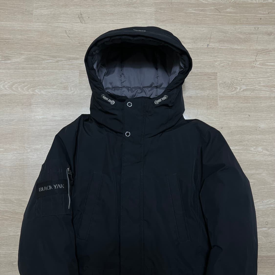 블랙야크 키즈 덕다운 와펜 후드 롱패딩 점퍼 [블랙] 165 상품이미지2