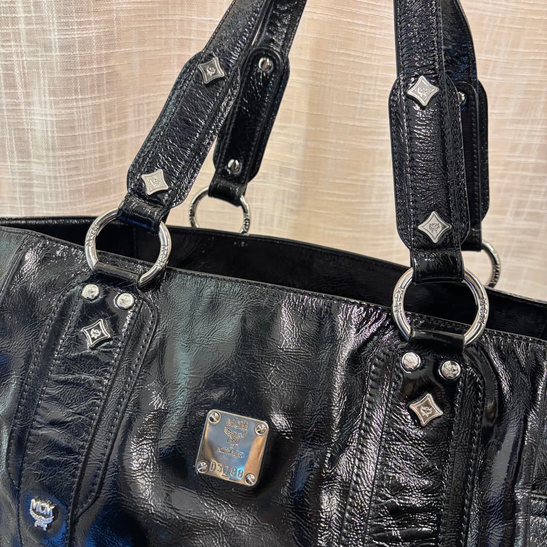 정품 MCM 에나멜 숄더백     상품이미지3