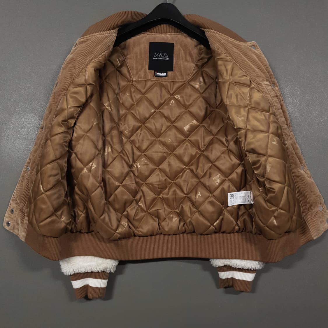 MLB 코듀로이 골덴 양털 후리스 배색 쉐르파 플리스 베이스볼 점퍼 S 상품이미지9