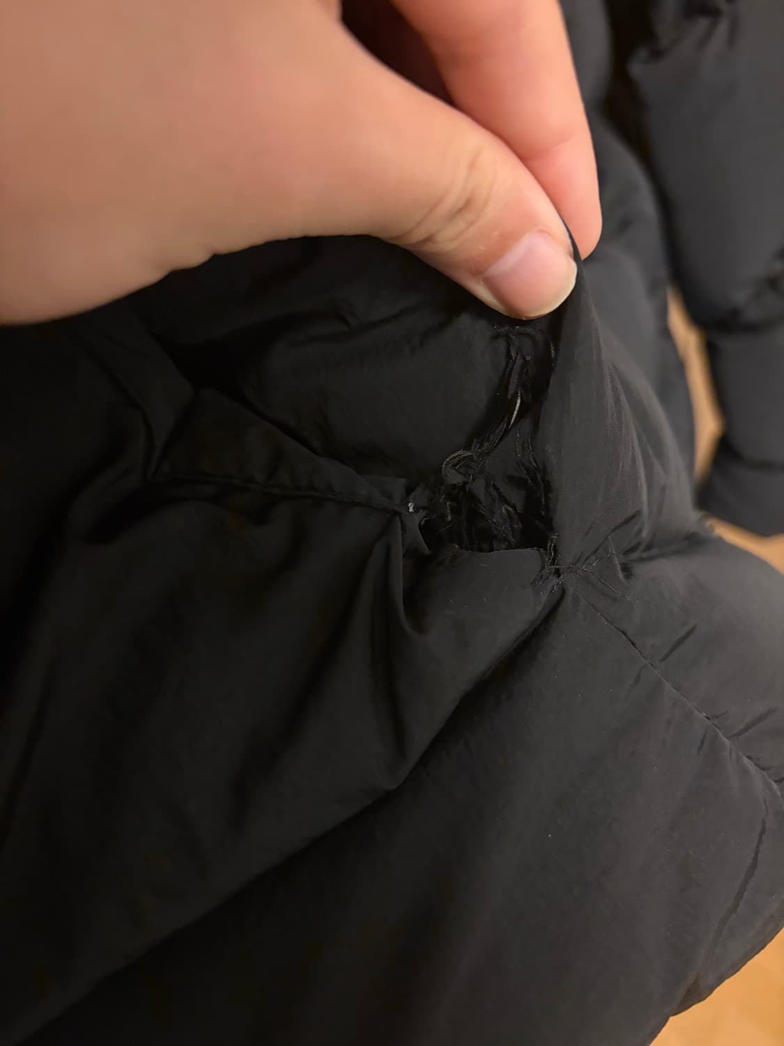 자라 아더에러 지그재그 패딩 상품이미지3