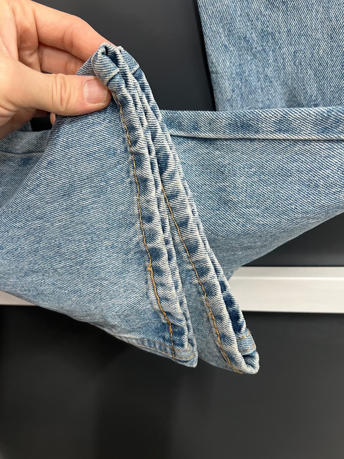 Levis 리바이스 505 레귤러 스트레이트 연청 데님 팬츠 상품이미지4