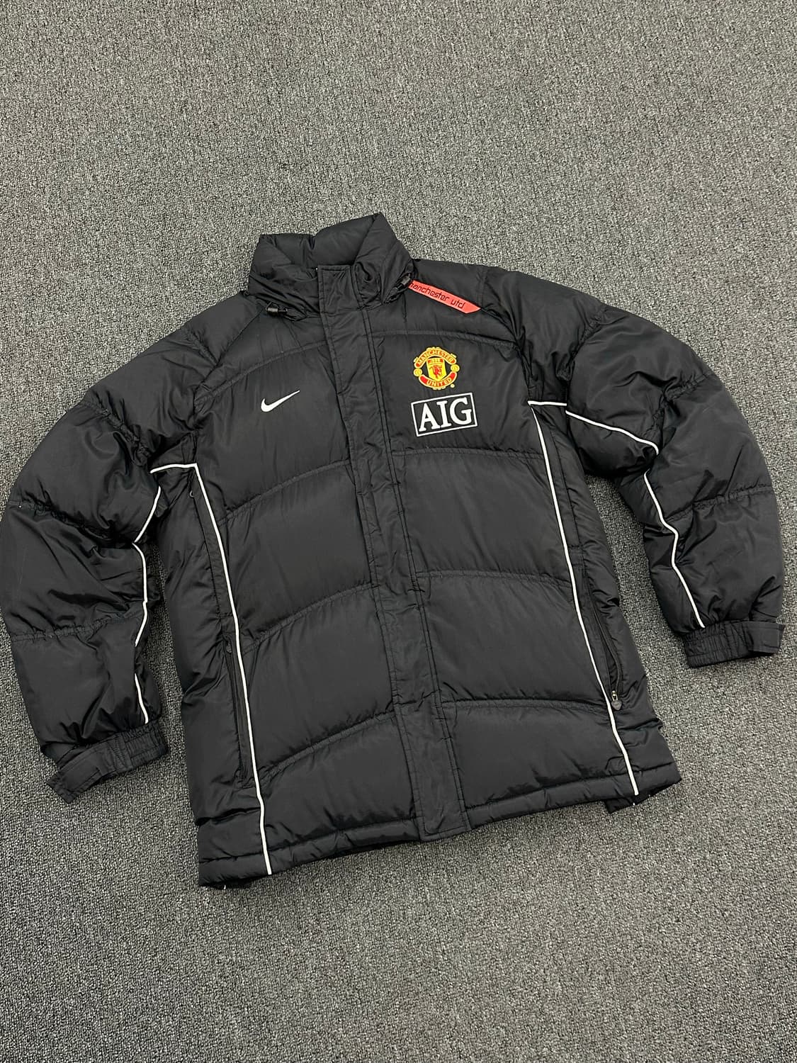 S)나이키 빈티지 맨체스터 유나이티드 블랙 패딩 상품이미지1