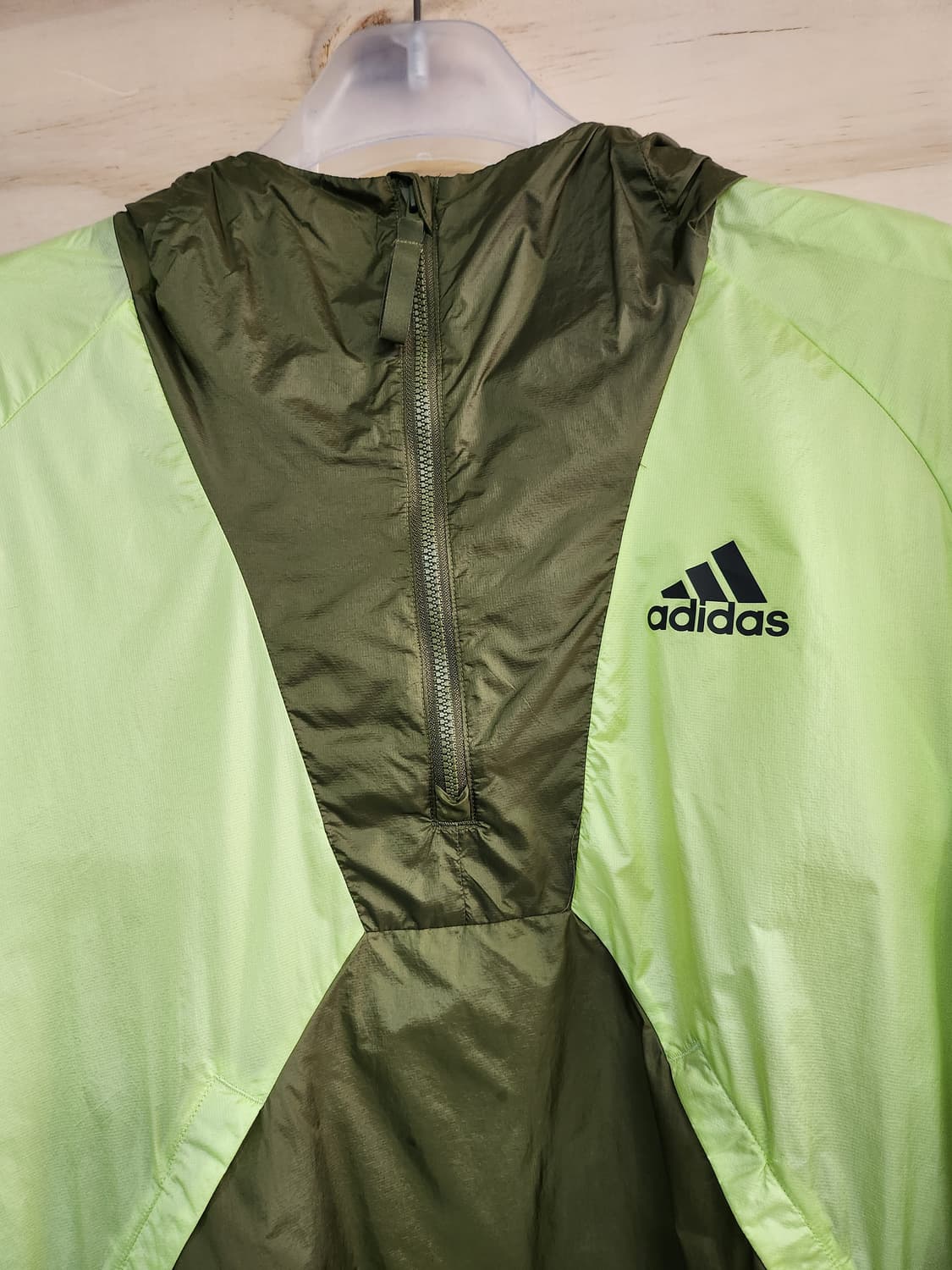 674) 아디다스 BTS 윈드레디 아노락 바람막이 상품이미지4