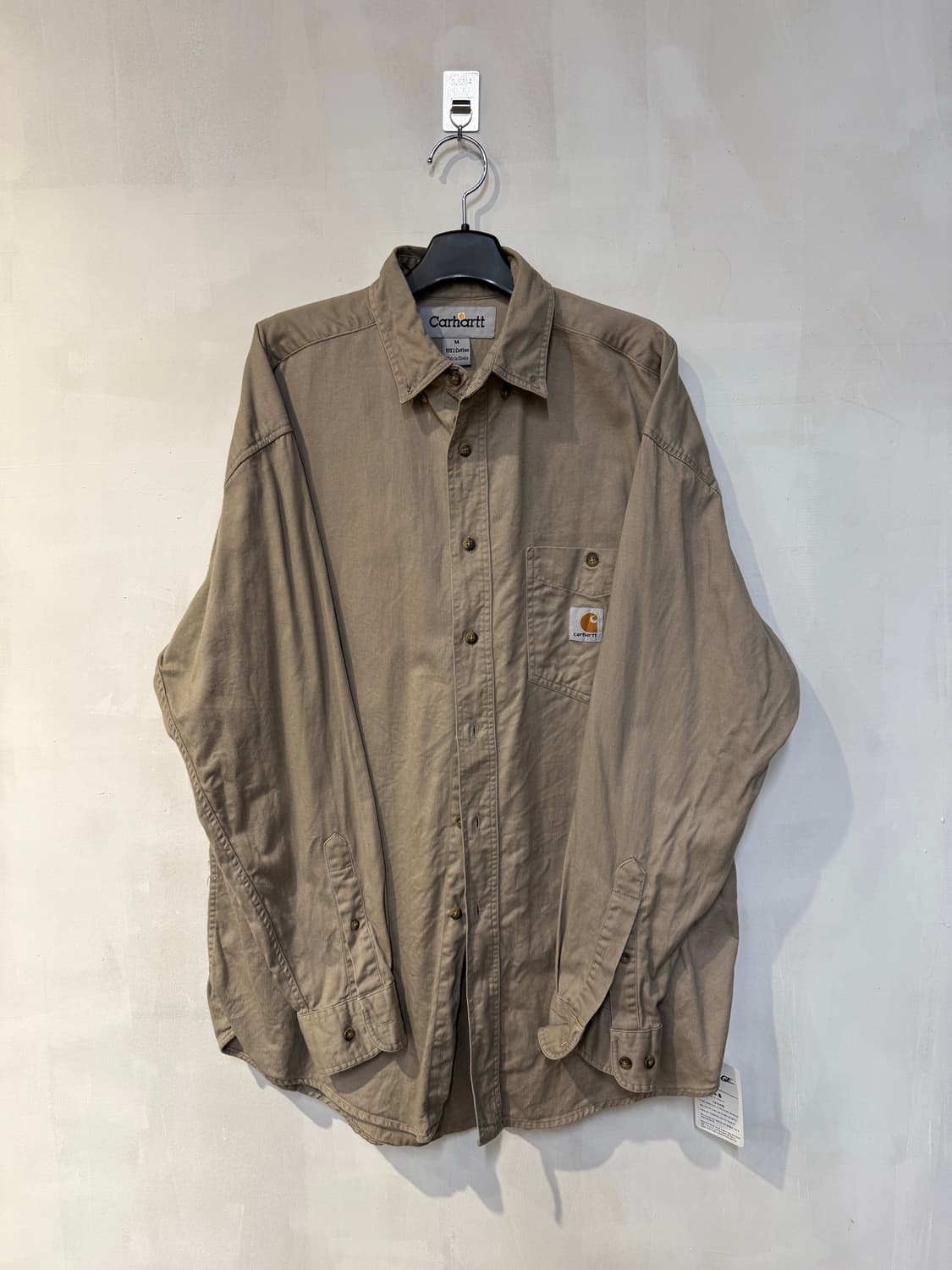 칼하트 베이지 긴팔셔츠 상품이미지1