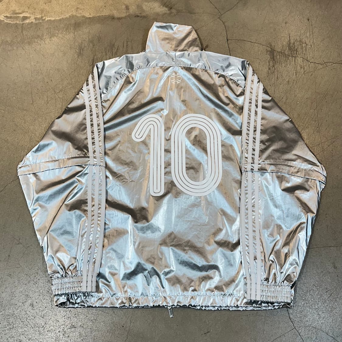 L 아디다스 아딜레니움 시즌 4 실버 트랙탑 상품이미지3