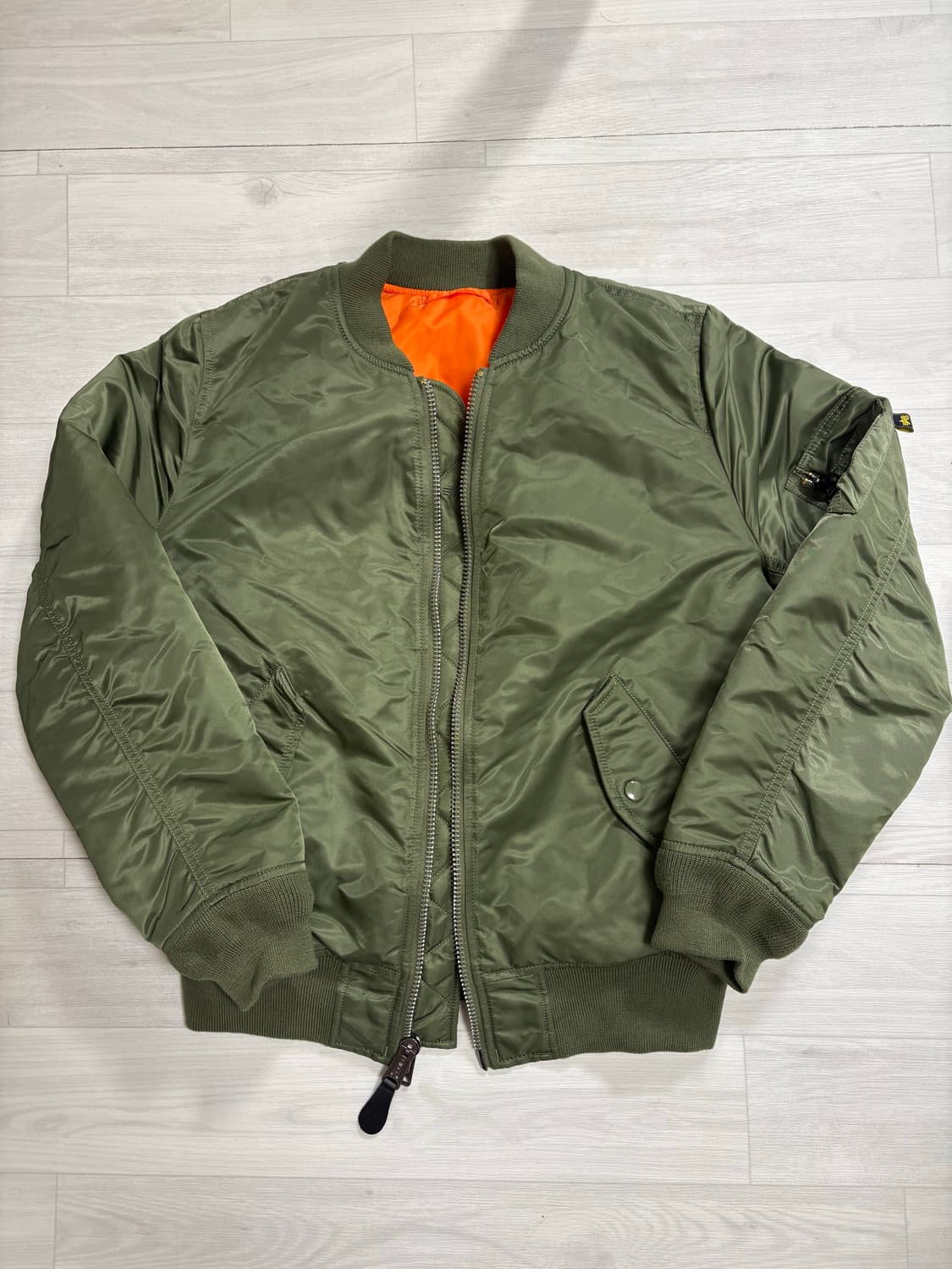 알파인더스트리 ma-1 M사이즈 상품이미지1