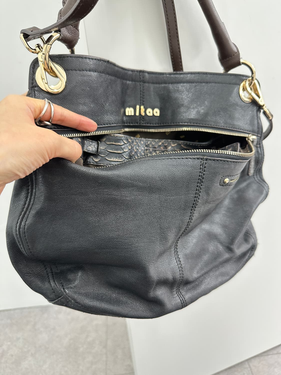 Croco embossed leather bag 상품이미지8