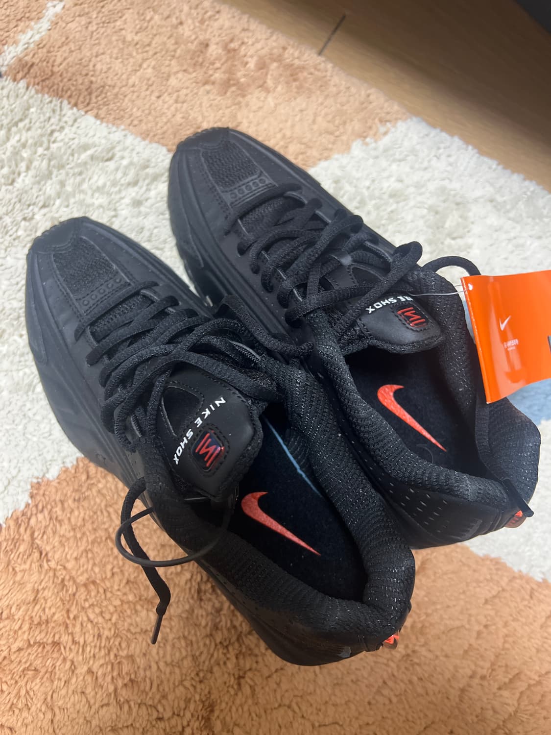 나이키 샥스 상품이미지1