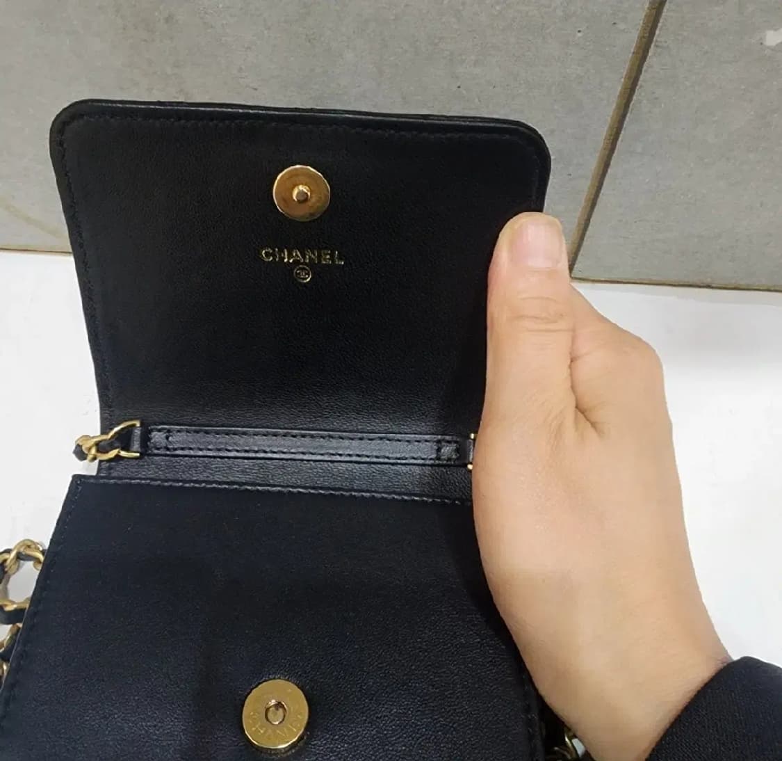 샤넬 체인 플랩 미니 크로스백 상태좋아요+감정서+내장칩 상품이미지7