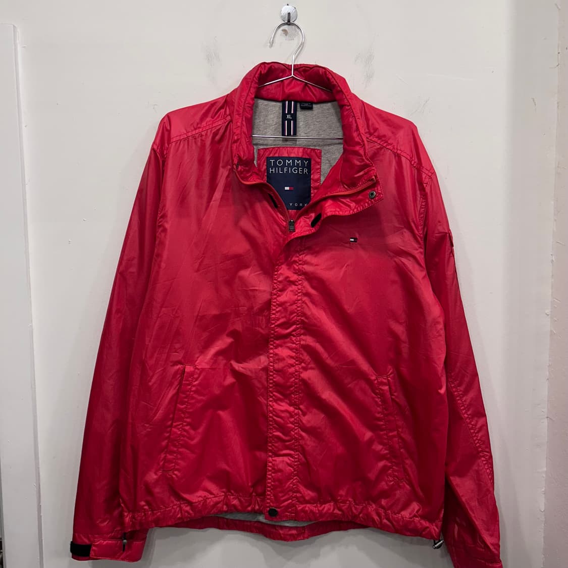 타미힐피거 후드내장 글로시 나일론 자켓 상품이미지2