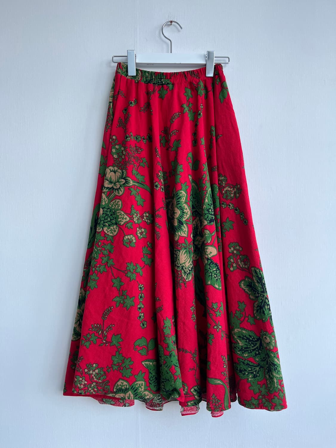 레드 페이즐리 롱 스커트
 상품이미지1