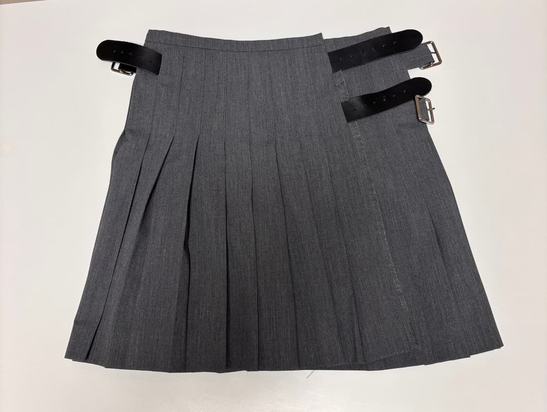 HALOMINIUM 플리츠 랩 쇼츠 스커트 그레이 상품이미지1