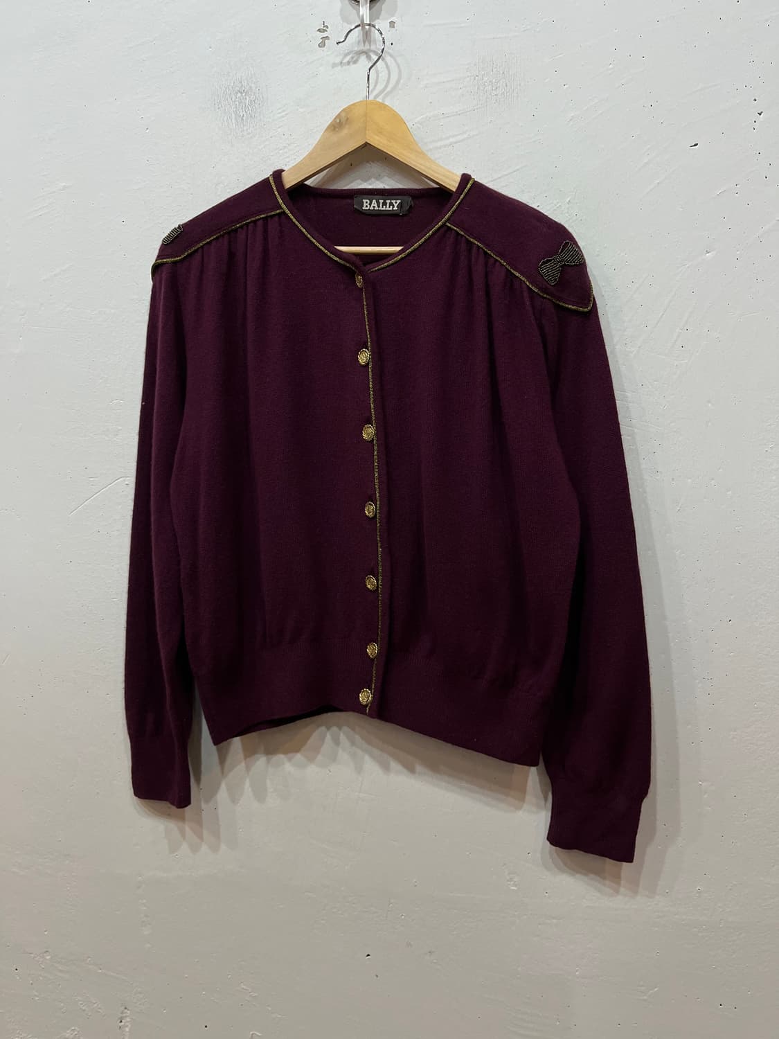 발리 BALLY 퓨어 캐시미어 금장 가디건 상품이미지1