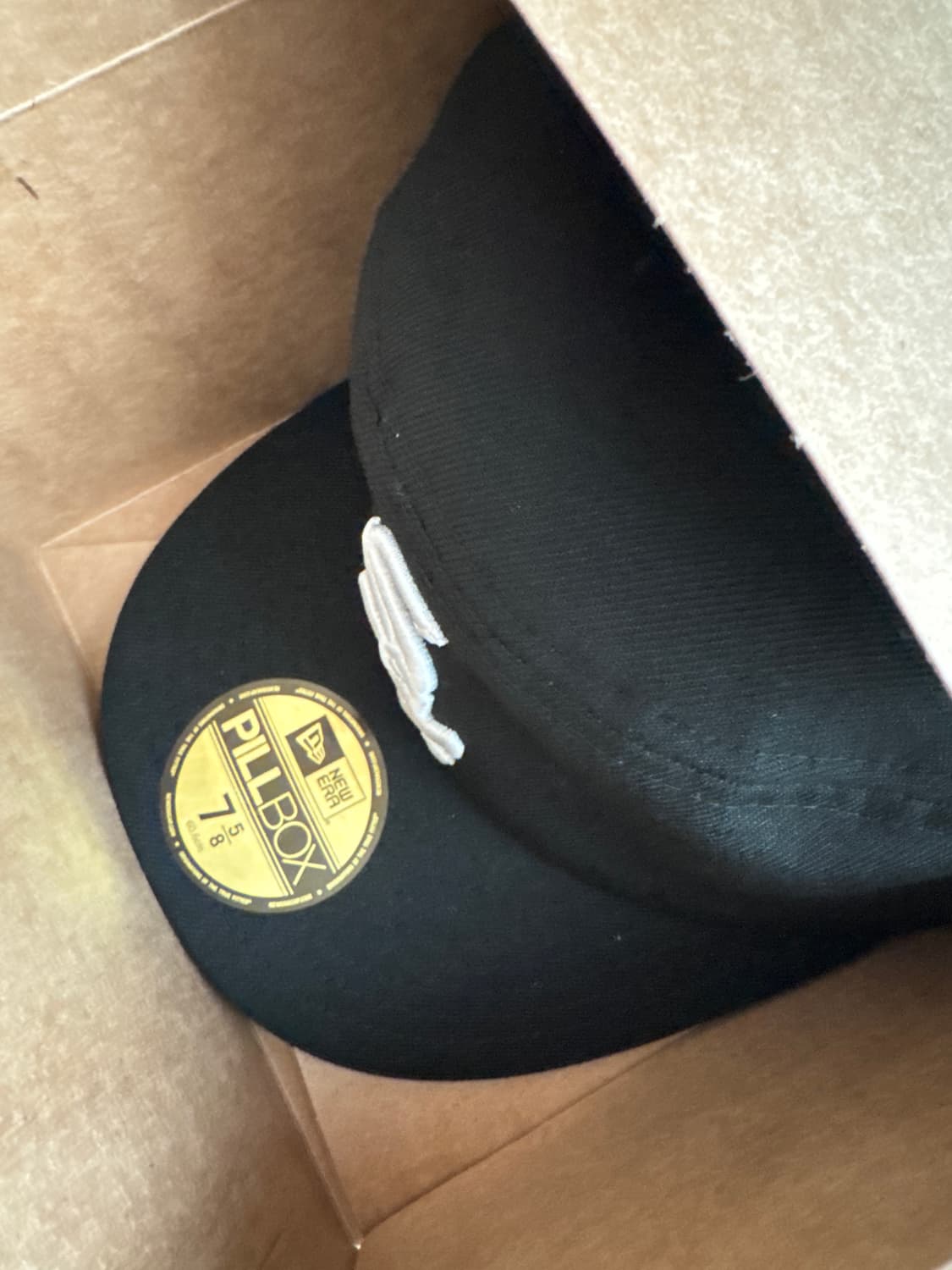 뉴에라 필박스 시카고화이트삭스 758 (60.6cm) 블랙 상품이미지2